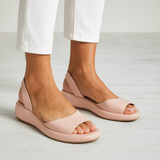 Leta | Atviros ir neslystančios sandalos