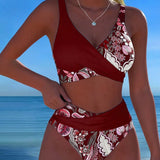 Bikinis su kontrastingomis gėlių spalvomis