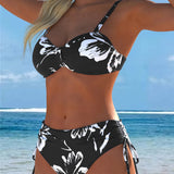 Bikini su aukšta apykakle ir raštu, dvidalis