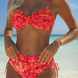 Bikinis su Abstrakčiais Raštais ir Plonomis Juostelėmis
