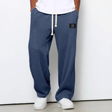 Edvardas | PATOGIOS KELNĖS SU LAISVU KIRPIMU